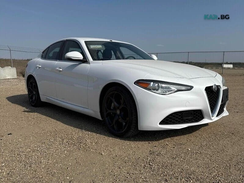 Alfa Romeo Giulia 2.0* AWD* КОЖА* ПОДГРЕВ* КАМЕРА* NAVI* LED* , снимка 5 - Автомобили и джипове - 56180165