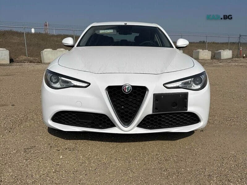 Alfa Romeo Giulia 2.0* AWD* КОЖА* ПОДГРЕВ* КАМЕРА* NAVI* LED* , снимка 2 - Автомобили и джипове - 56180165