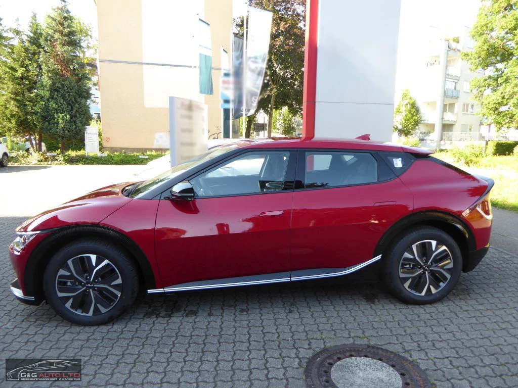 Kia EV6 НОВ!228HP/77, 4kwh/NAVI/LED/AMBI/CAM/KLESS/314v - изображение 3