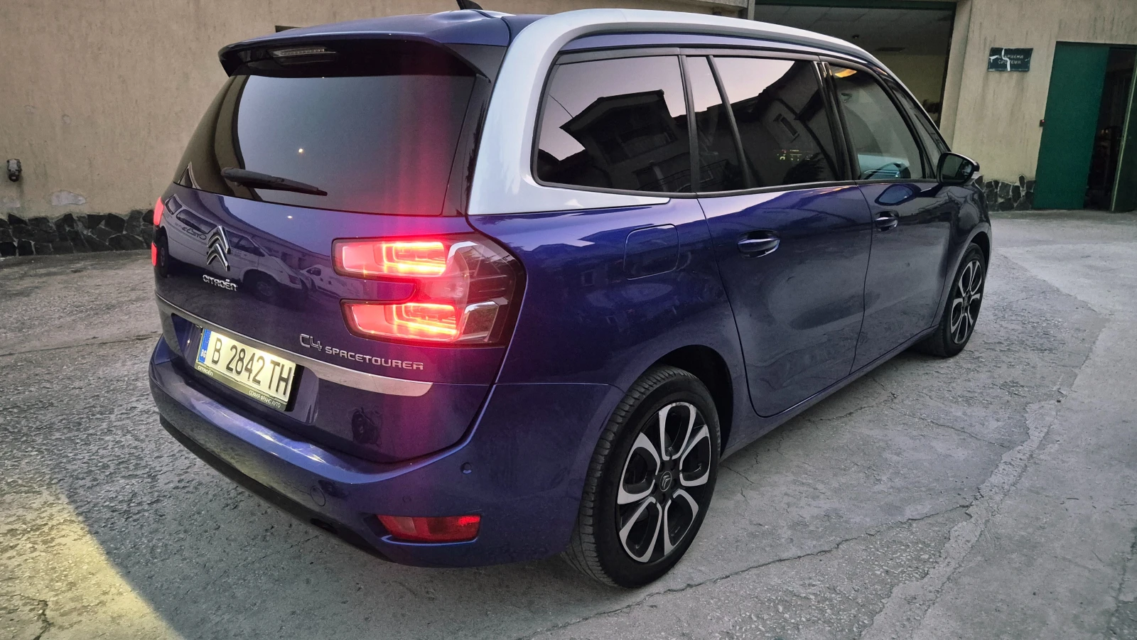 Citroen Grand C4 Picasso Spacetourer - изображение 4
