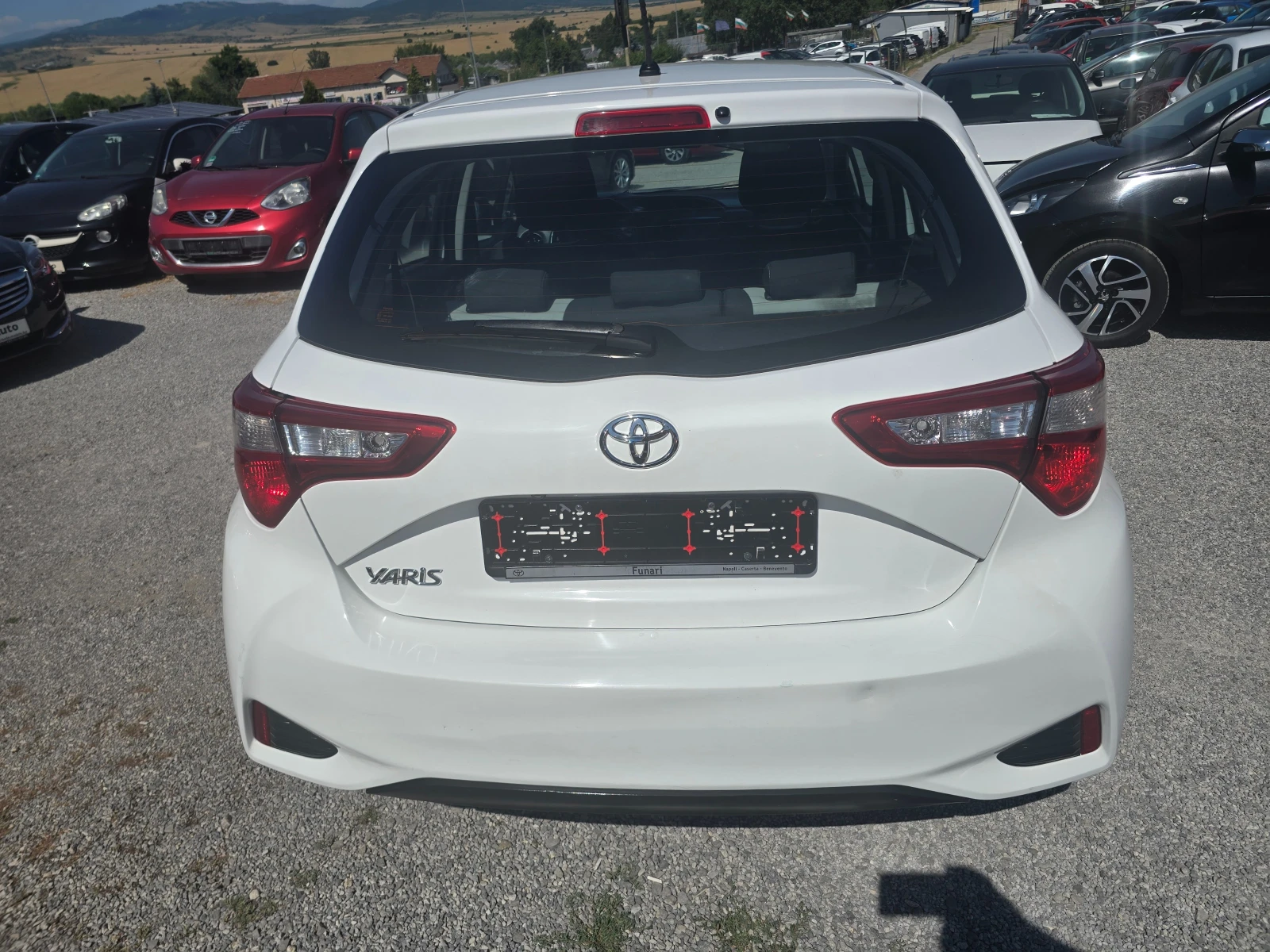Toyota Yaris 1.0I-70K.C-NAVI-EURO6B-FACE - изображение 6