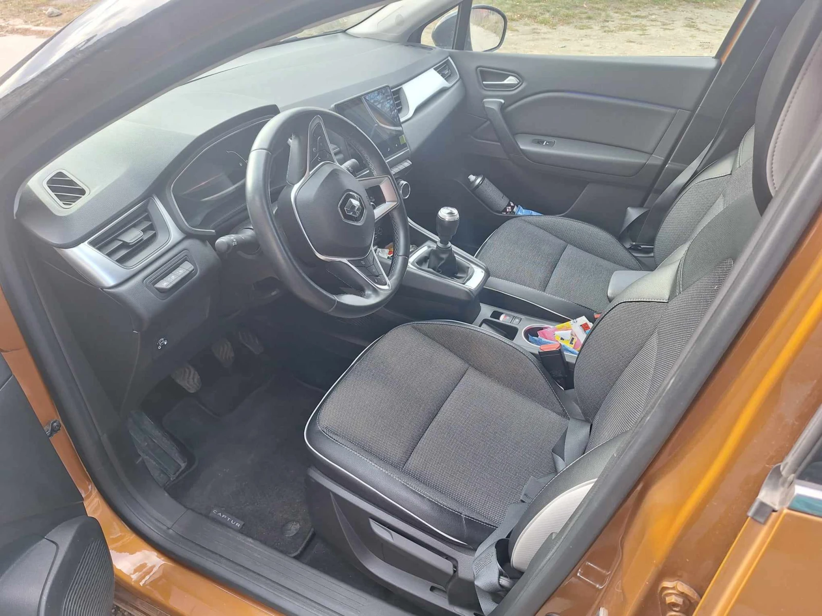Renault Captur 1.0TCe/100к.с. бензин/газ Intens +  - изображение 2