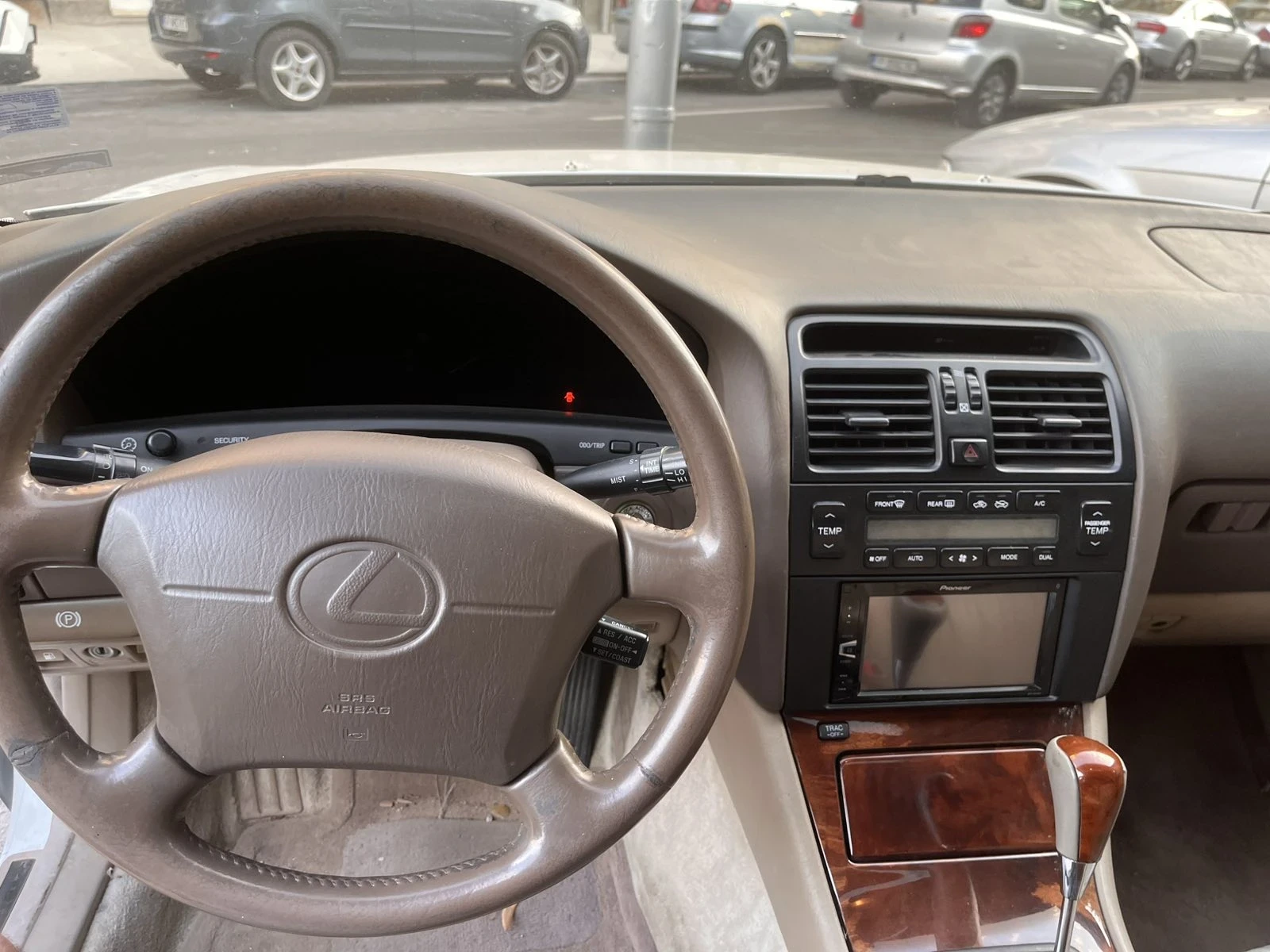 Lexus LS 400  - изображение 9
