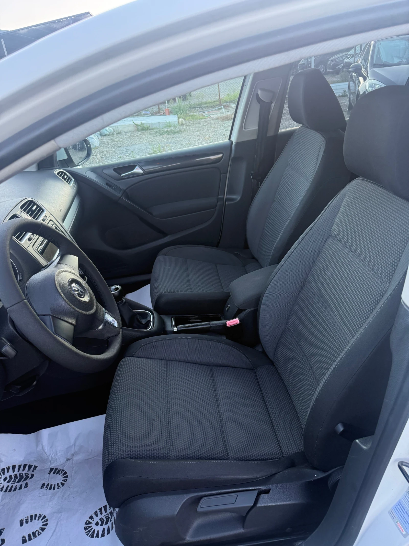 VW Golf 1.6TDI* ЛИЗИНГ - изображение 9