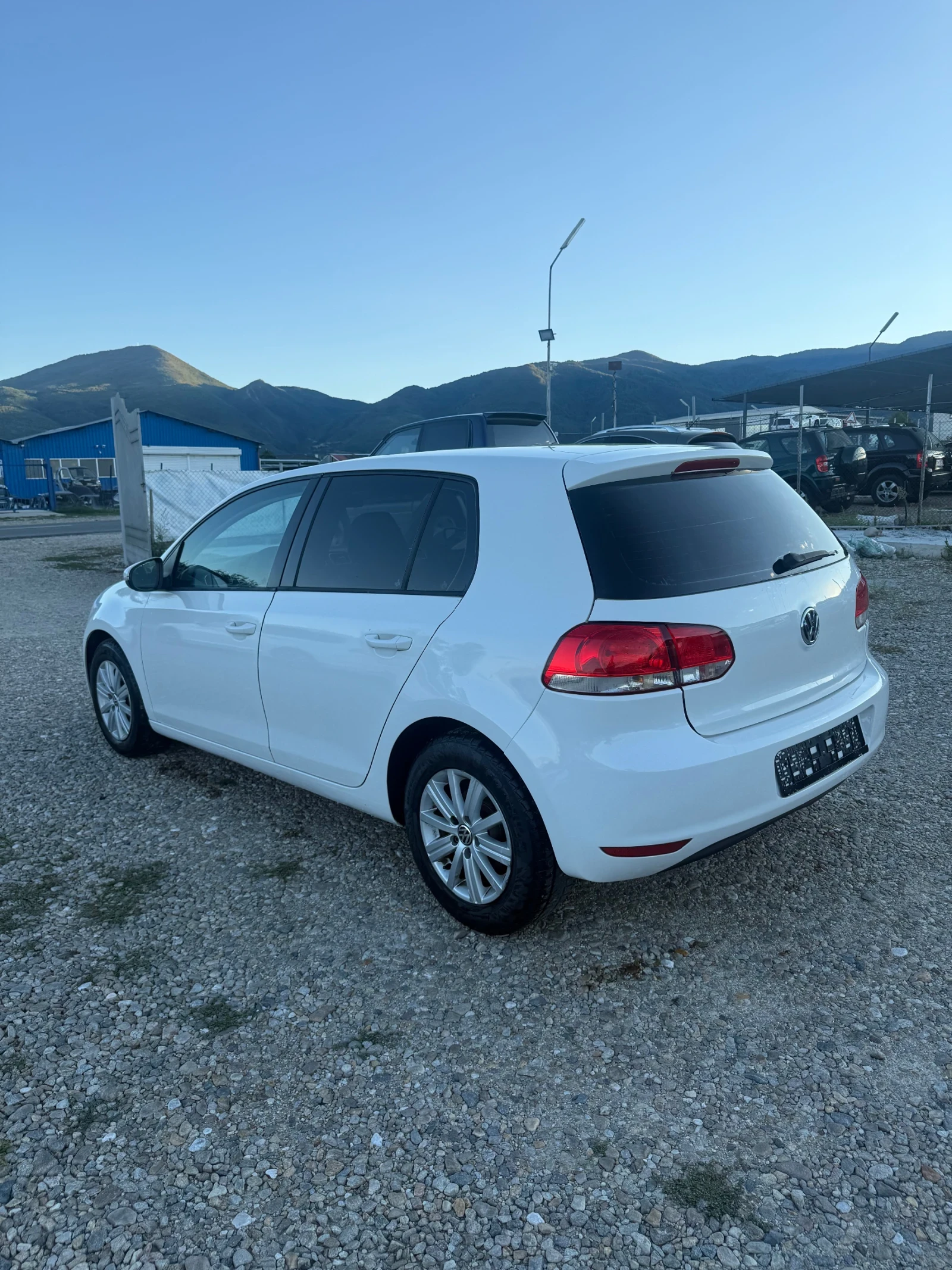 VW Golf 1.6TDI* ЛИЗИНГ - изображение 6