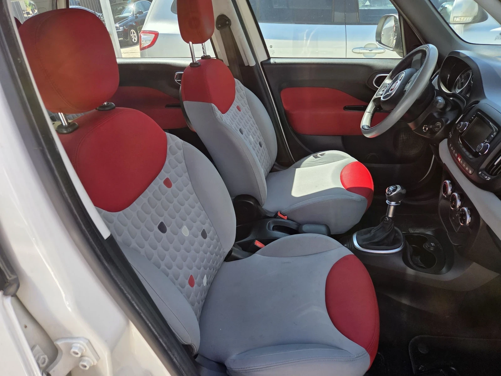 Fiat 500L, снимка 12 - Автомобили и джипове - 52659503