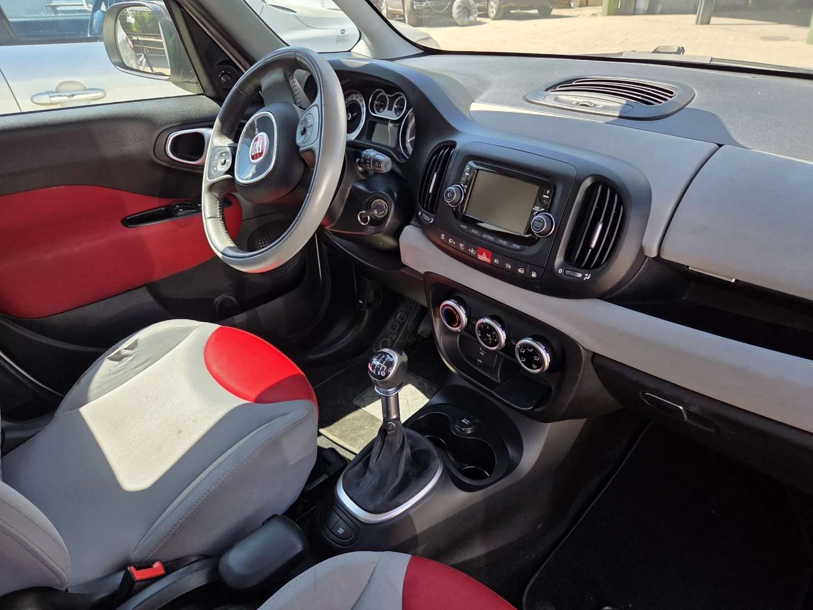 Fiat 500L, снимка 11 - Автомобили и джипове - 52659503