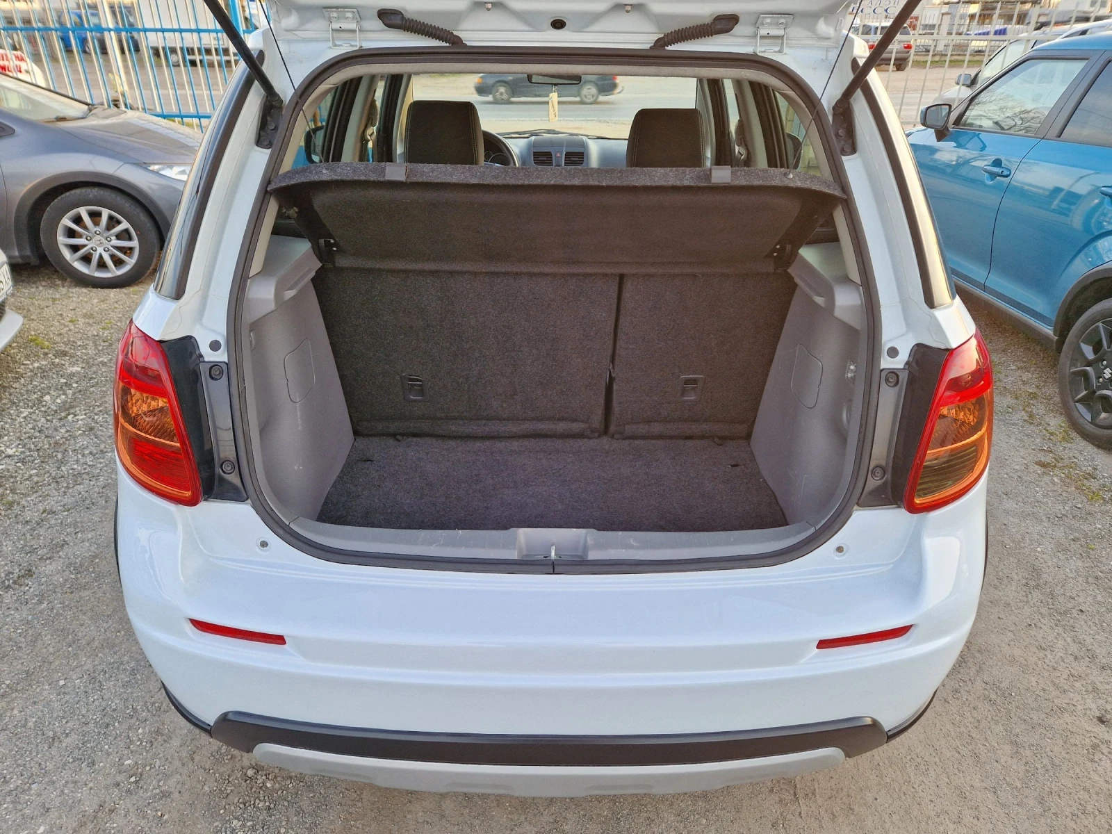 Suzuki SX4 1.6I 4WD Фейслифт, снимка 8 - Автомобили и джипове - 53837495