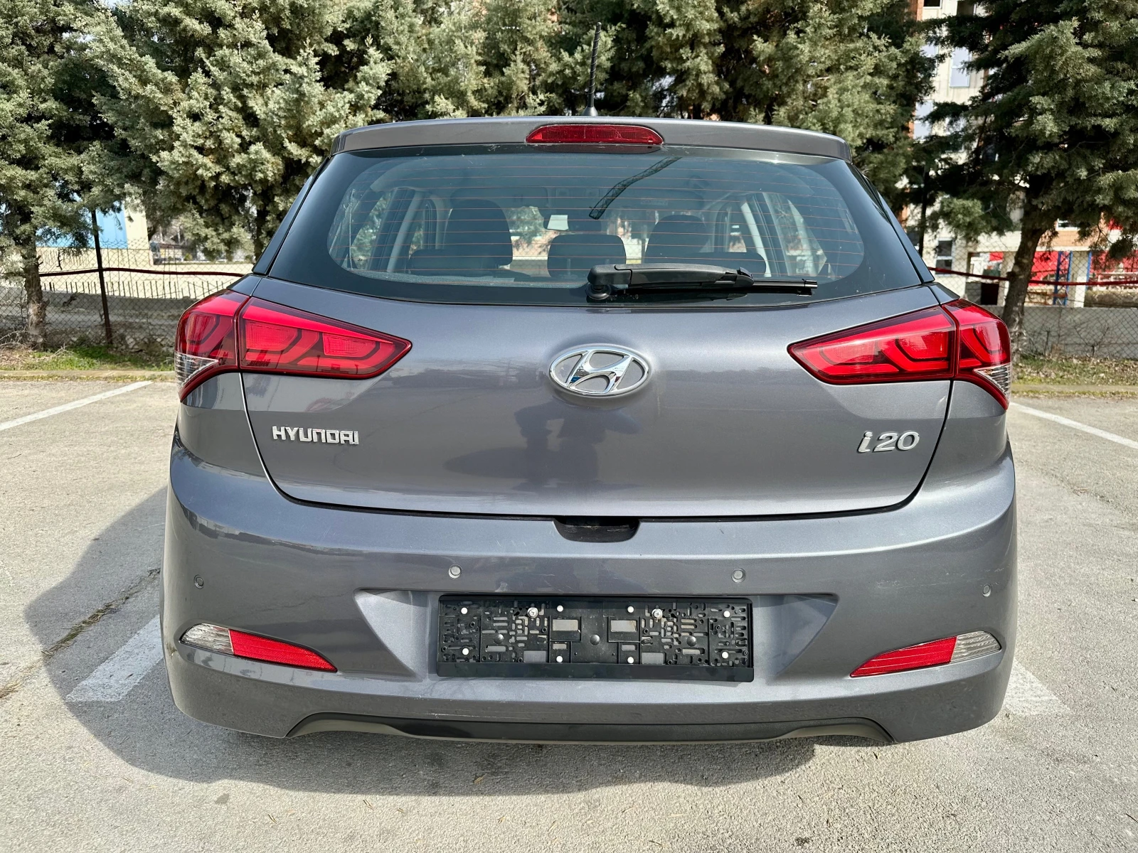 Hyundai I20 1.2 I , снимка 8 - Автомобили и джипове - 53876620