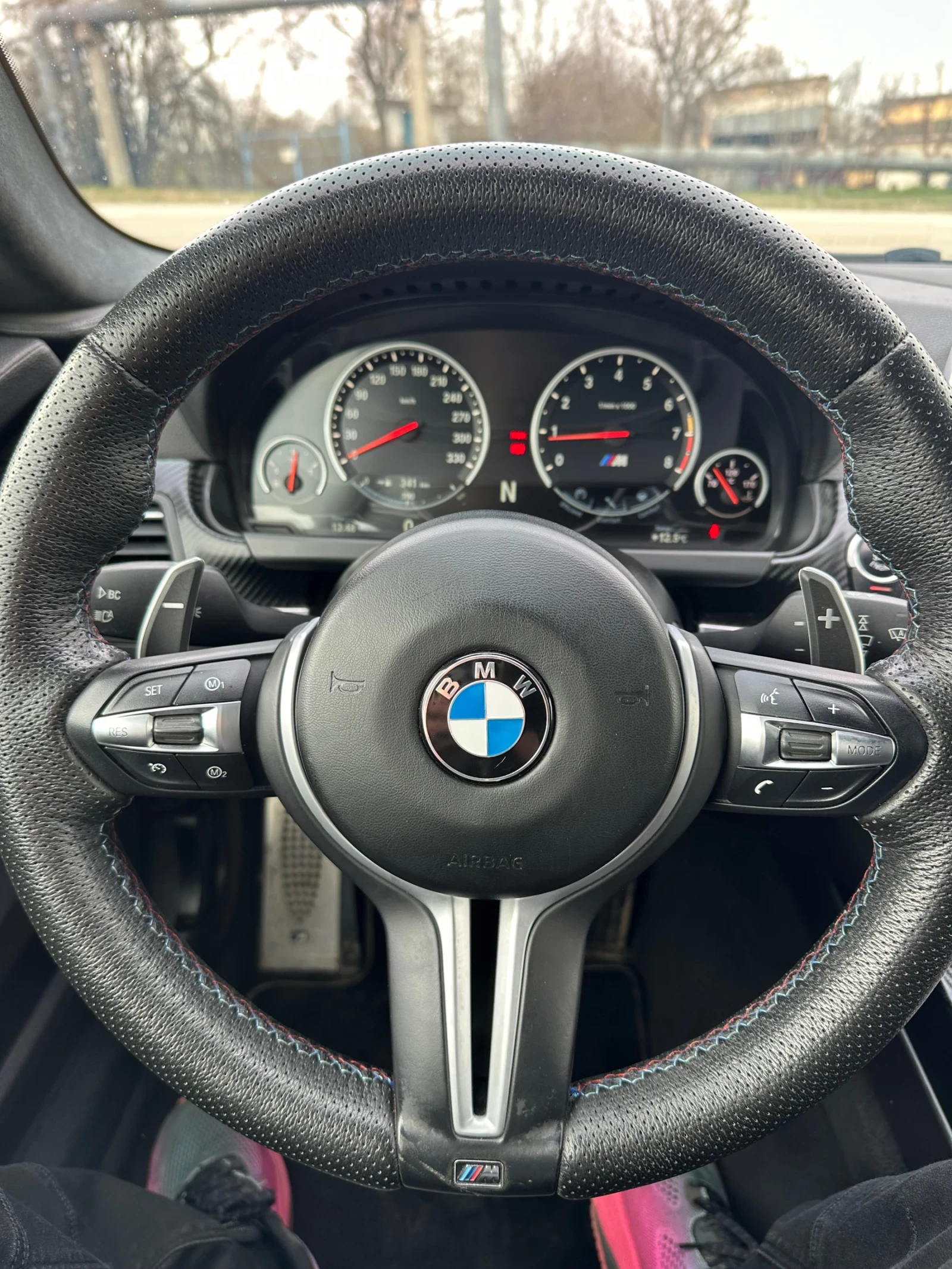 BMW M6 Akrapovic, снимка 6 - Автомобили и джипове - 53999619