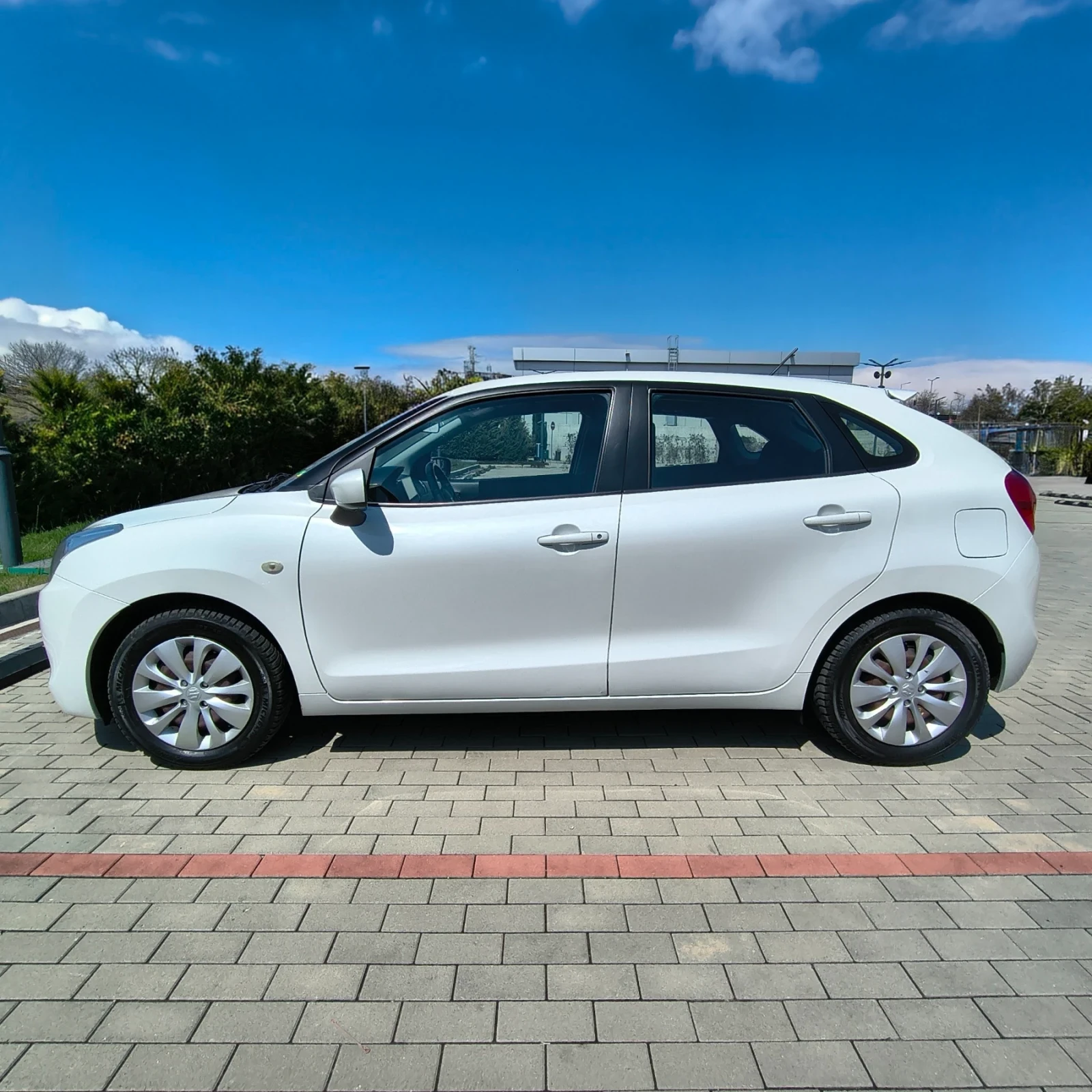 Suzuki Baleno 83500 km, снимка 8 - Автомобили и джипове - 54172948
