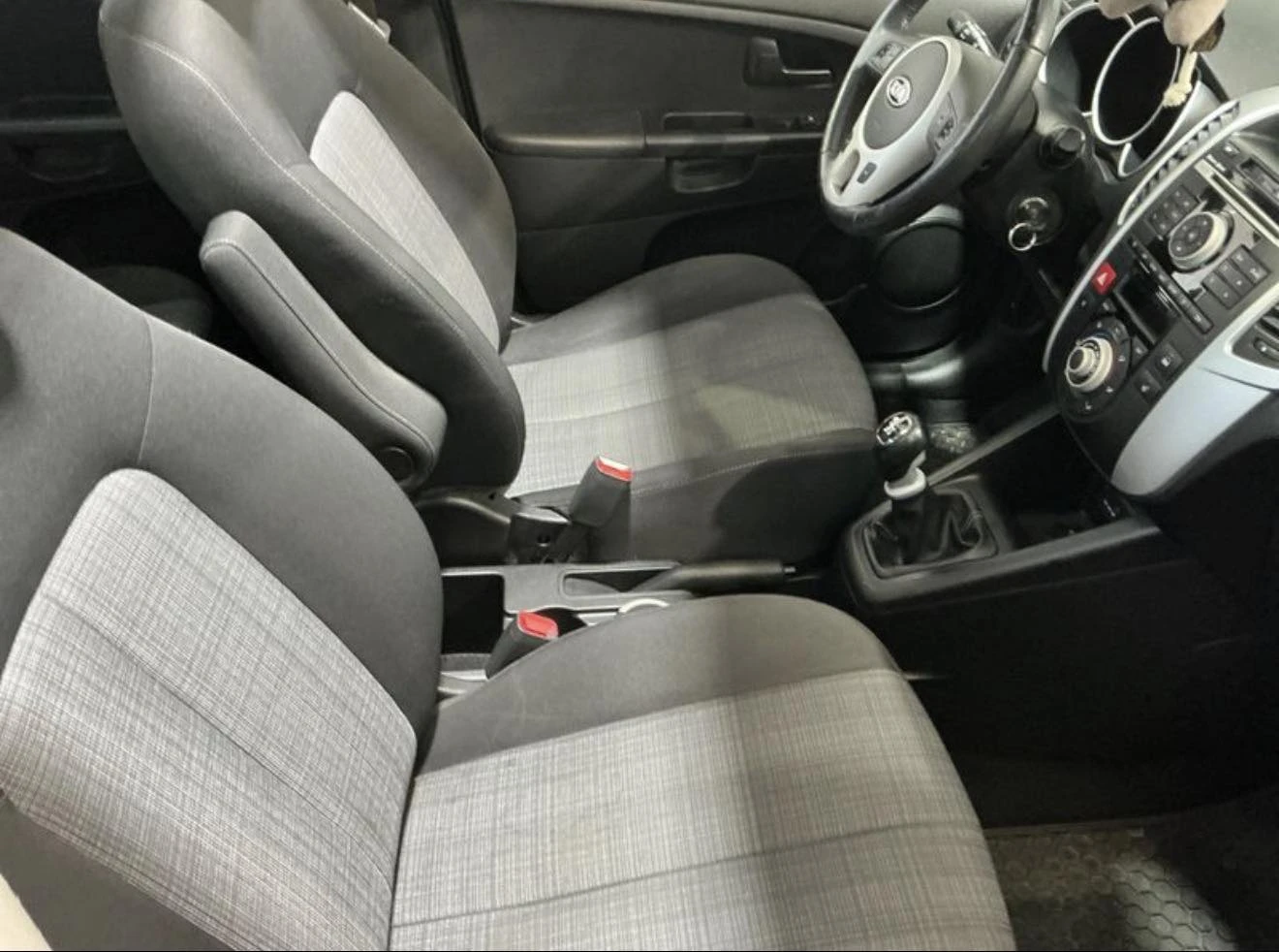 Kia Venga  1.4i | 90 к.с. Бензин | Titanium collection, снимка 15 - Автомобили и джипове - 54337261