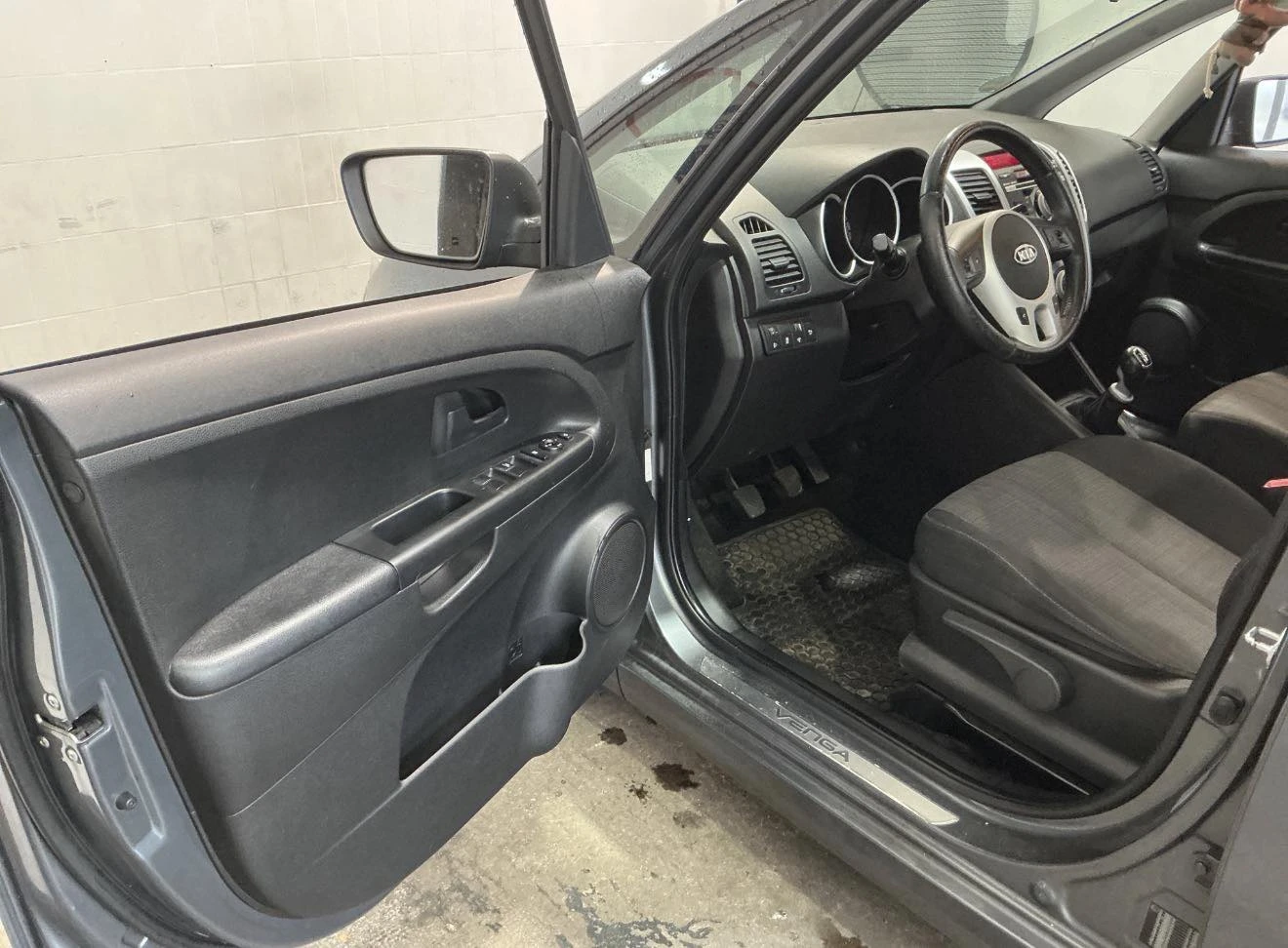 Kia Venga  1.4i | 90 к.с. Бензин | Titanium collection, снимка 10 - Автомобили и джипове - 54337261