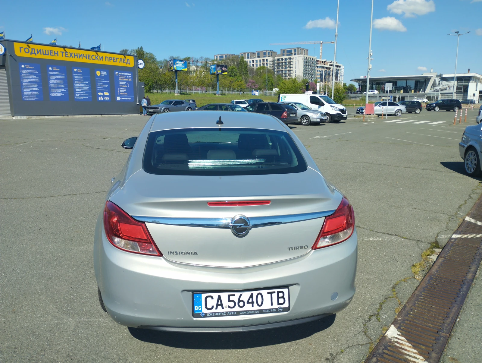 Opel Insignia, снимка 6 - Автомобили и джипове - 54396468