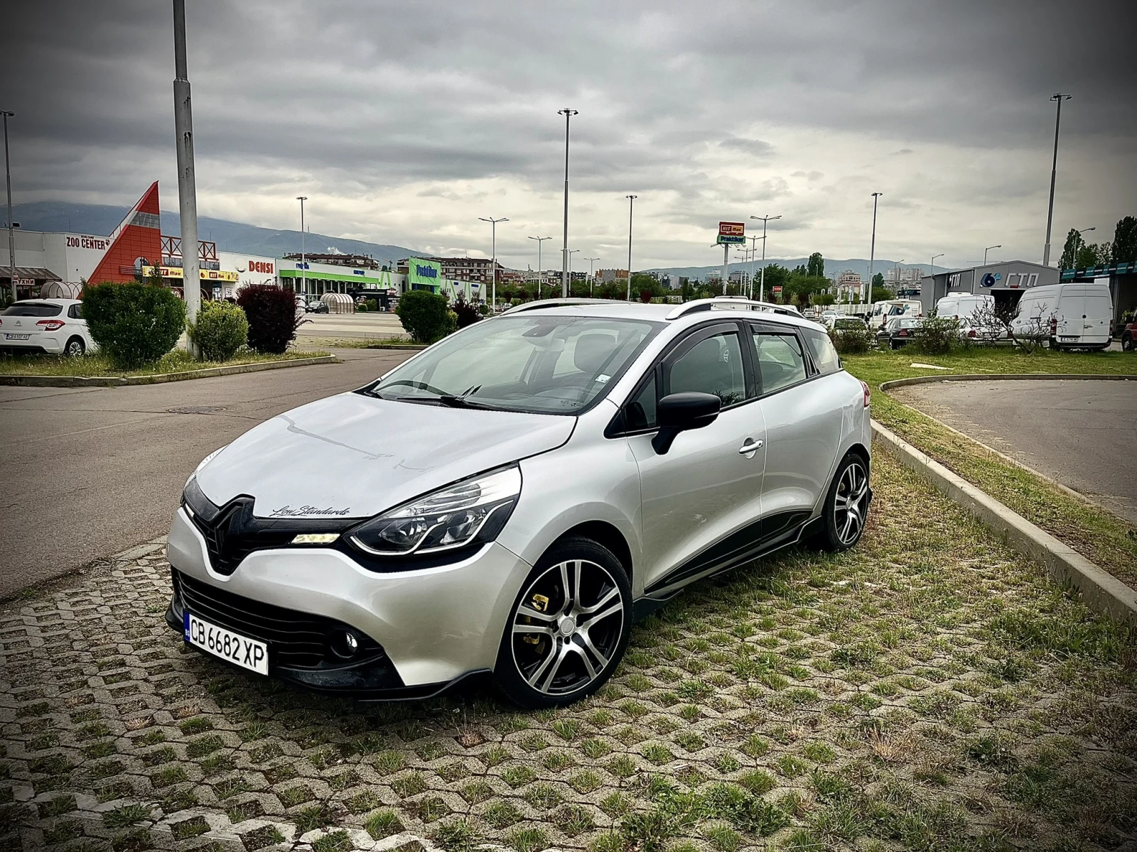 Renault Clio 1.5 dci 90к.с.Регист.Обслужена, снимка 3 - Автомобили и джипове - 54481322
