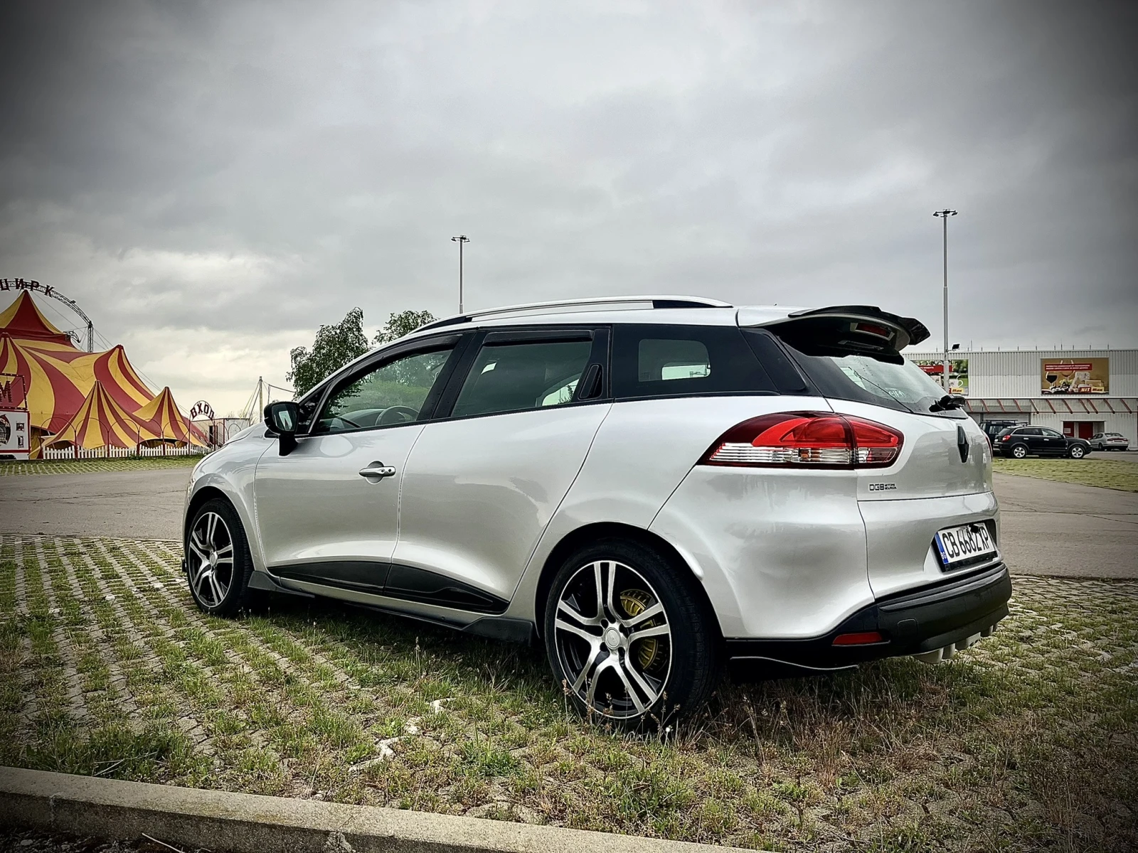 Renault Clio 1.5 dci 90к.с.Регист.Обслужена, снимка 8 - Автомобили и джипове - 54481322
