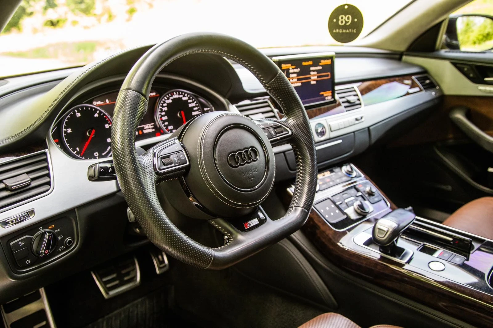 Audi A8, снимка 7 - Автомобили и джипове - 54543461