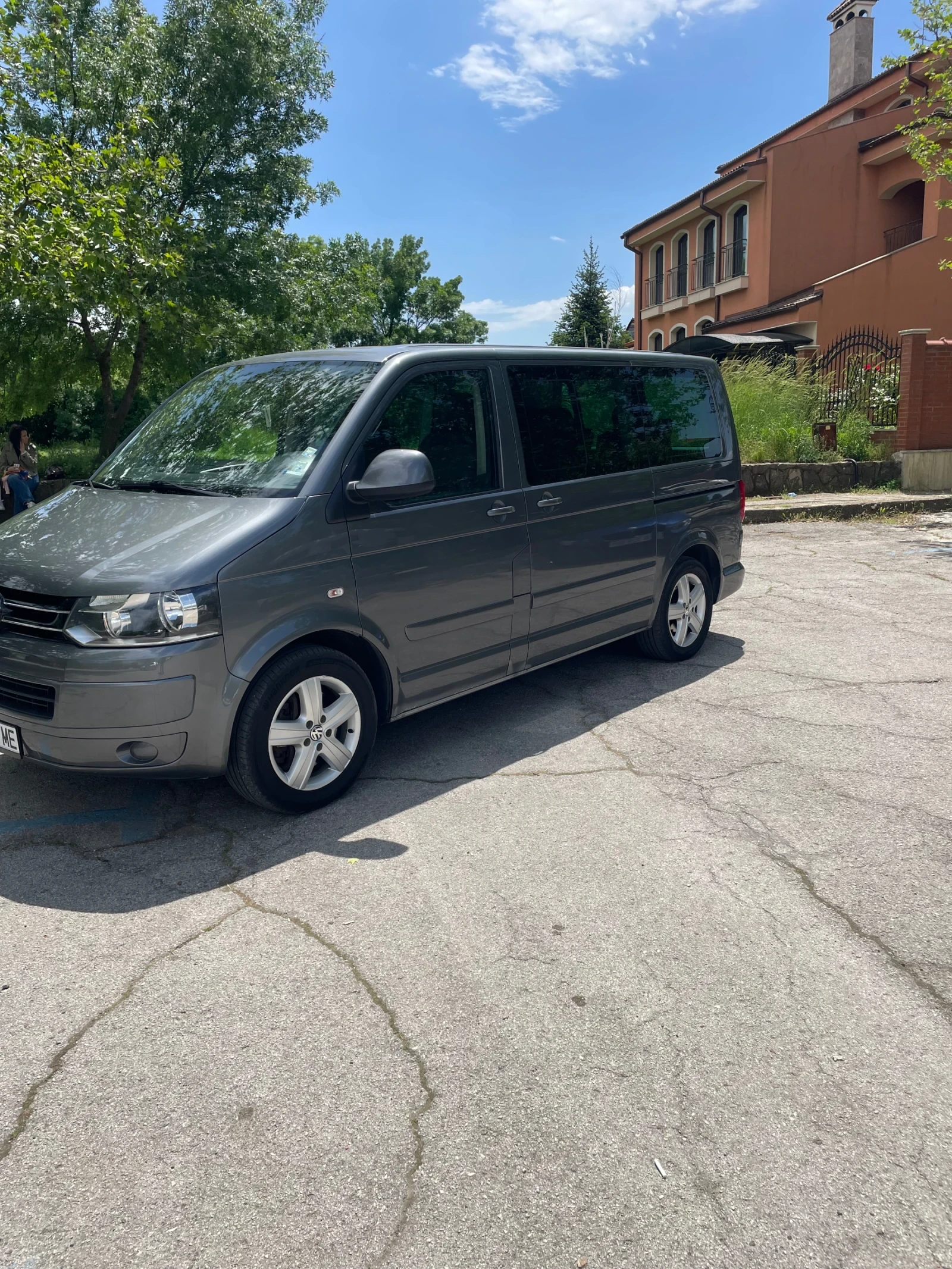 VW Multivan, снимка 2 - Автомобили и джипове - 54594806