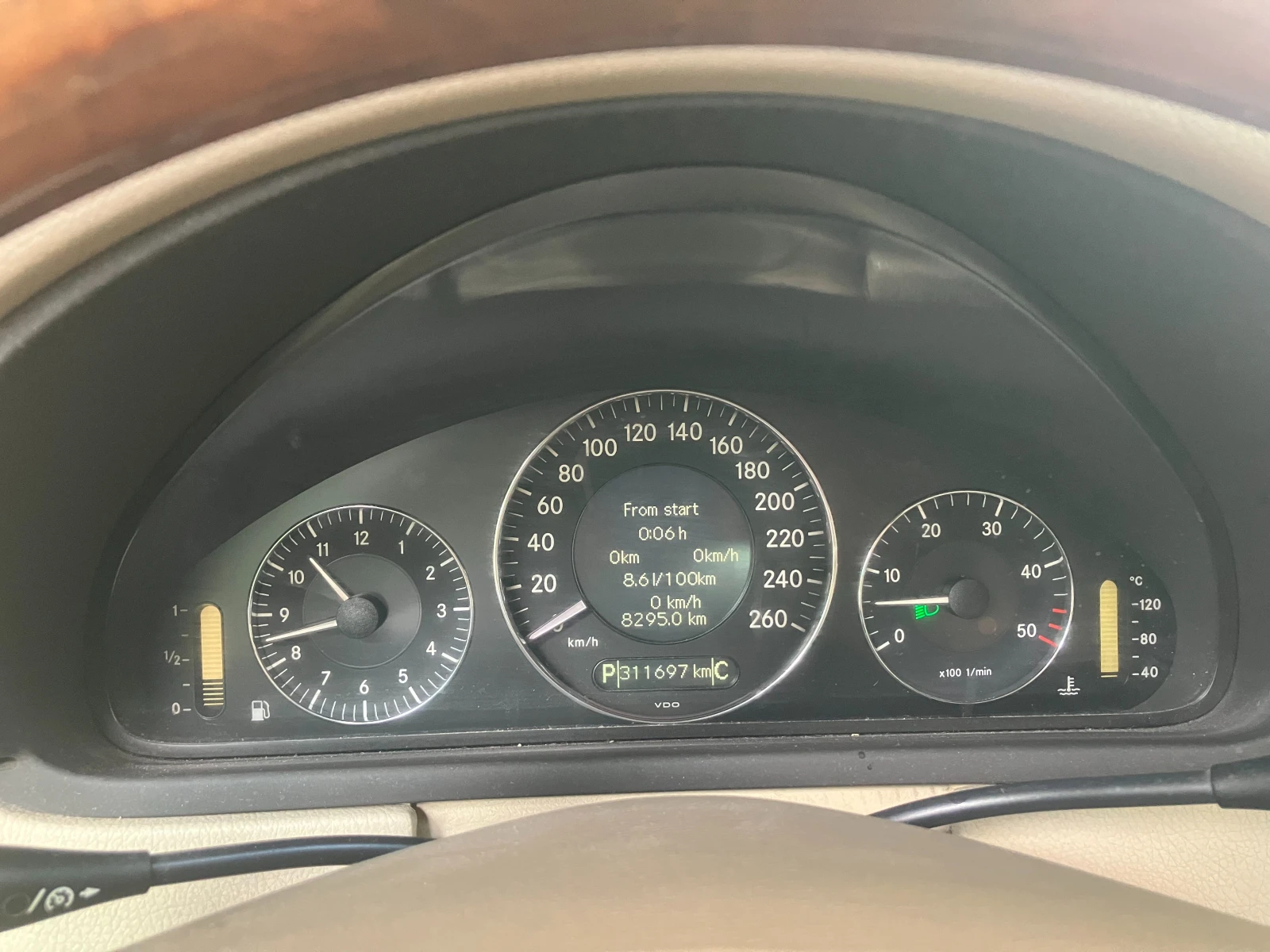 Mercedes-Benz CLK 320 CDI Elegance, снимка 8 - Автомобили и джипове - 54762132