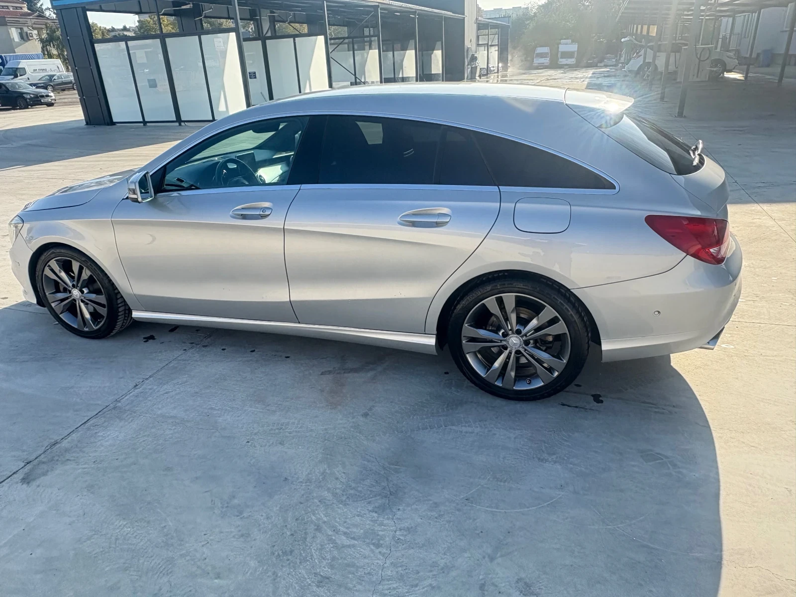 Mercedes-Benz CLA 180, снимка 6 - Автомобили и джипове - 54966673