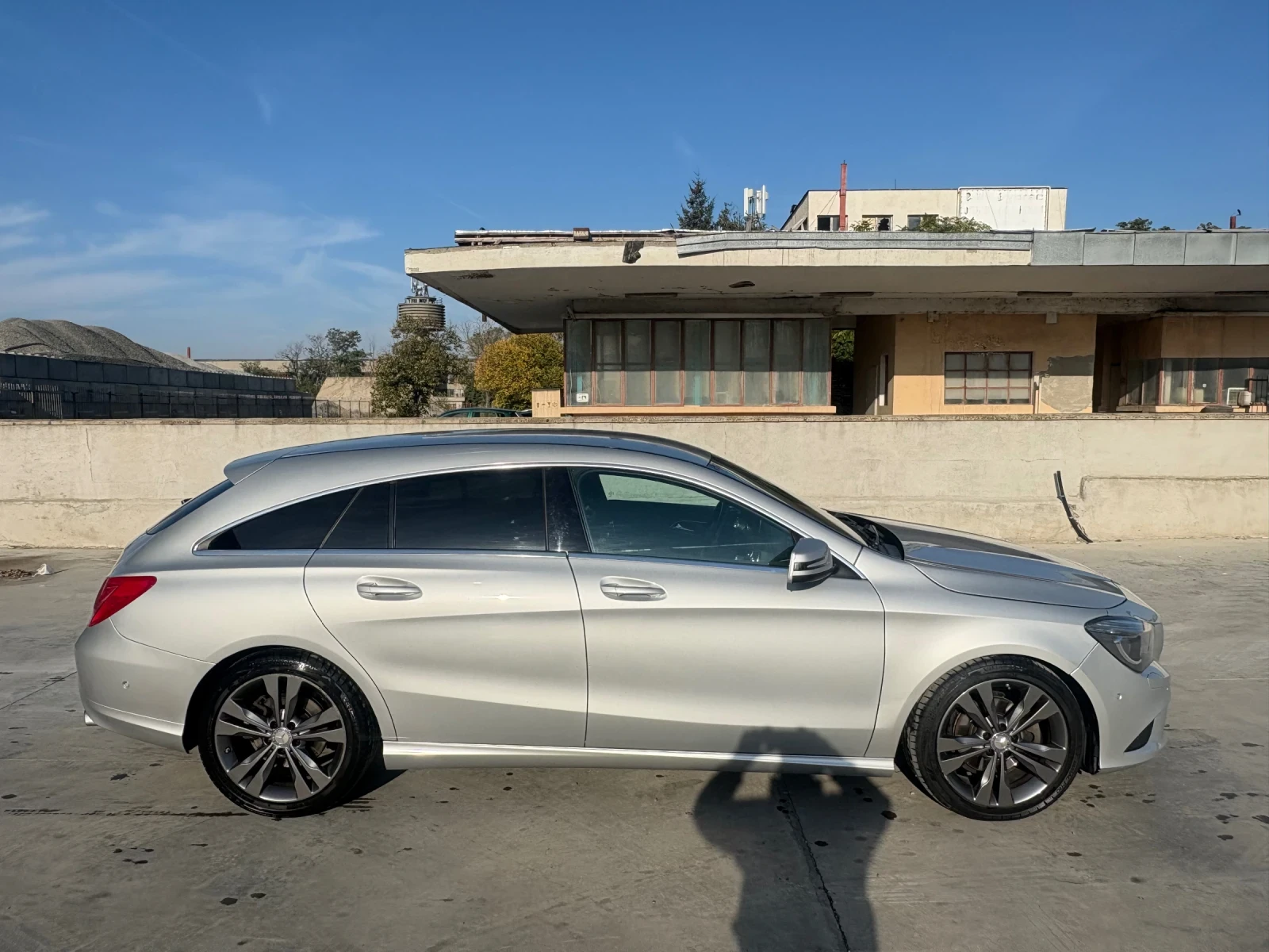 Mercedes-Benz CLA 180, снимка 3 - Автомобили и джипове - 54966673