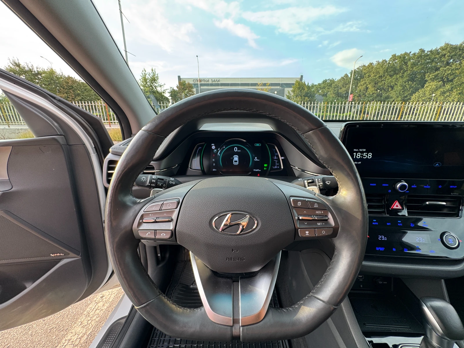 Hyundai Ioniq, снимка 16 - Автомобили и джипове - 55170809