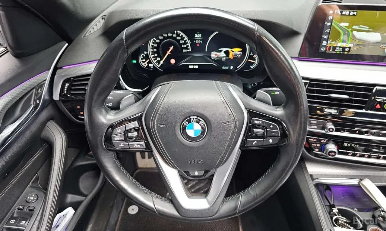 BMW 530 КРАЙНА ЦЕНА ДО БЪЛГАРИЯ * АВТОКРЕДИТ, снимка 12 - Автомобили и джипове - 55571739
