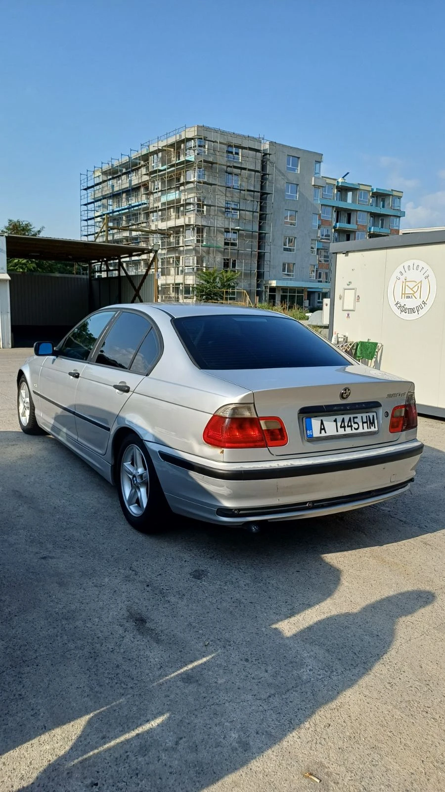 BMW 320, снимка 7 - Автомобили и джипове - 55601901
