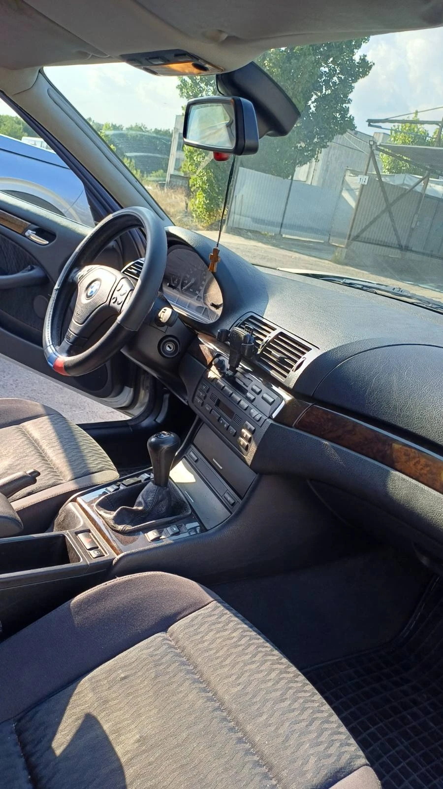 BMW 320, снимка 11 - Автомобили и джипове - 55601901
