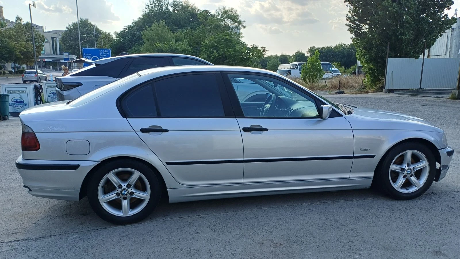BMW 320, снимка 2 - Автомобили и джипове - 55601901