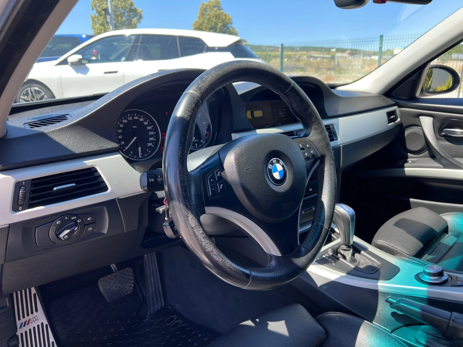 BMW 330 IX* Full* Top* , снимка 6 - Автомобили и джипове - 55662284
