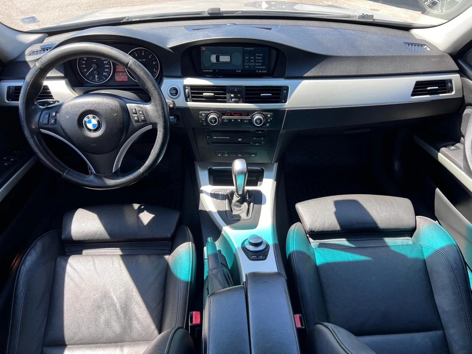 BMW 330 IX* Full* Top* , снимка 11 - Автомобили и джипове - 55662284