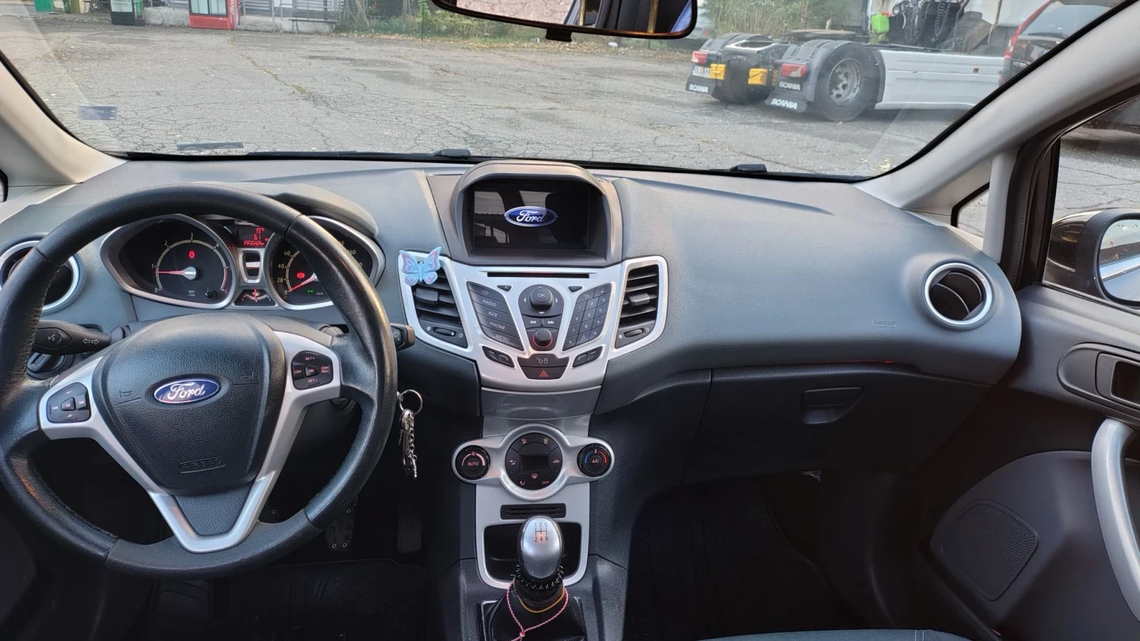 Ford Fiesta 1.6 TDCI, снимка 6 - Автомобили и джипове - 56163288