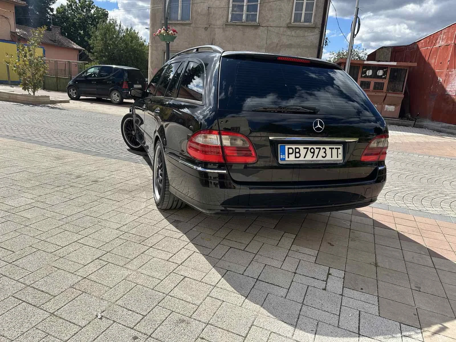 Mercedes-Benz E 320, снимка 6 - Автомобили и джипове - 56244453