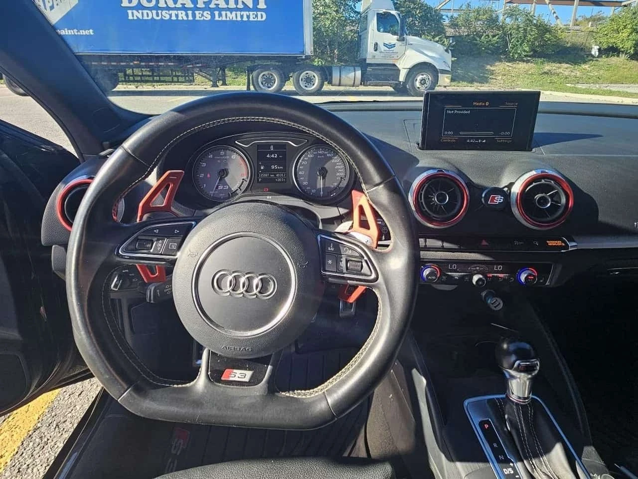 Audi S3 * ФИКСИРАНА ЦЕНА* ПОДГРЕВ * KEYLESS * , снимка 5 - Автомобили и джипове - 56701224