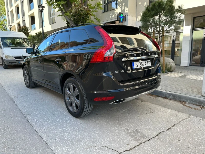 Volvo XC60 D4, снимка 9 - Автомобили и джипове - 48136198