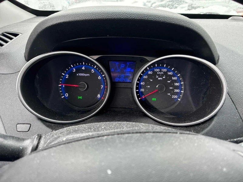 Hyundai Tucson * GL * CARFAX * ЦЕНА ДО БГ, снимка 8 - Автомобили и джипове - 53154745