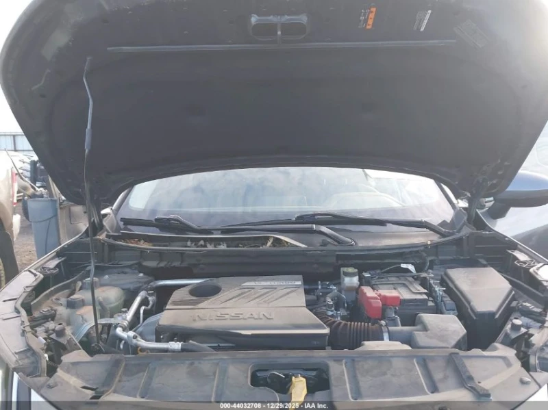 Nissan Rogue, снимка 12 - Автомобили и джипове - 53417318