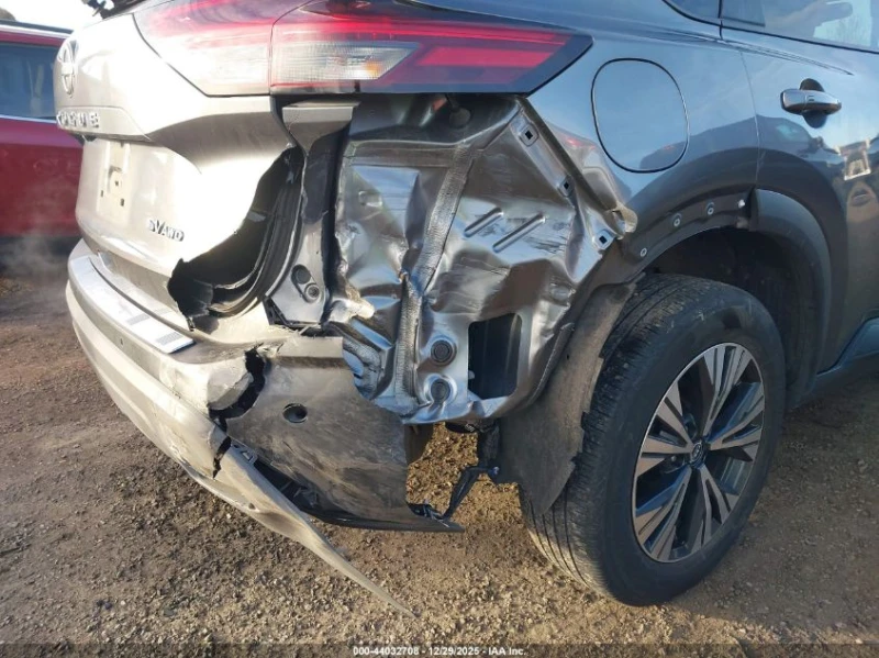 Nissan Rogue, снимка 5 - Автомобили и джипове - 53417318