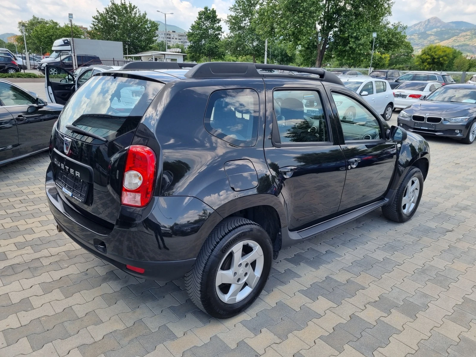 Dacia Duster 1.6i-105hp ГАЗОВ ИНЖЕКЦИОН* КАТО НОВА* EURO 5B - изображение 6