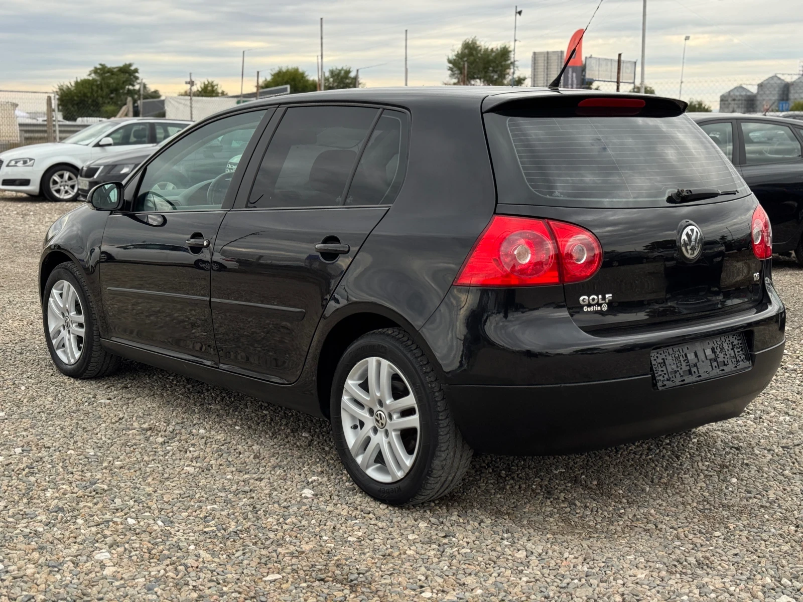 VW Golf 1.6 MPI 102hp UNITED - изображение 3