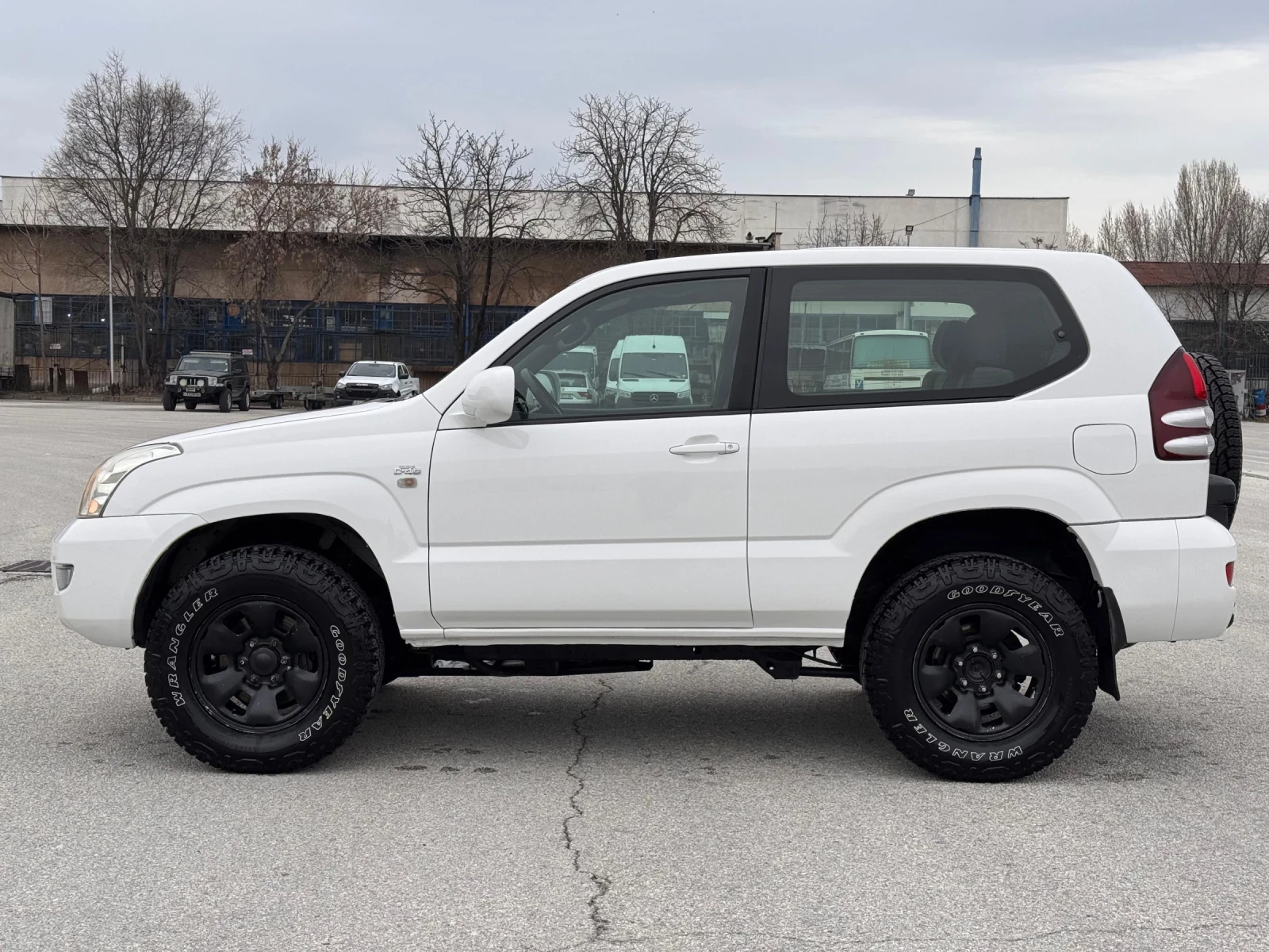 Toyota Land cruiser 2010г къса база Без ръжда Lift навигация, снимка 6 - Автомобили и джипове - 53981365