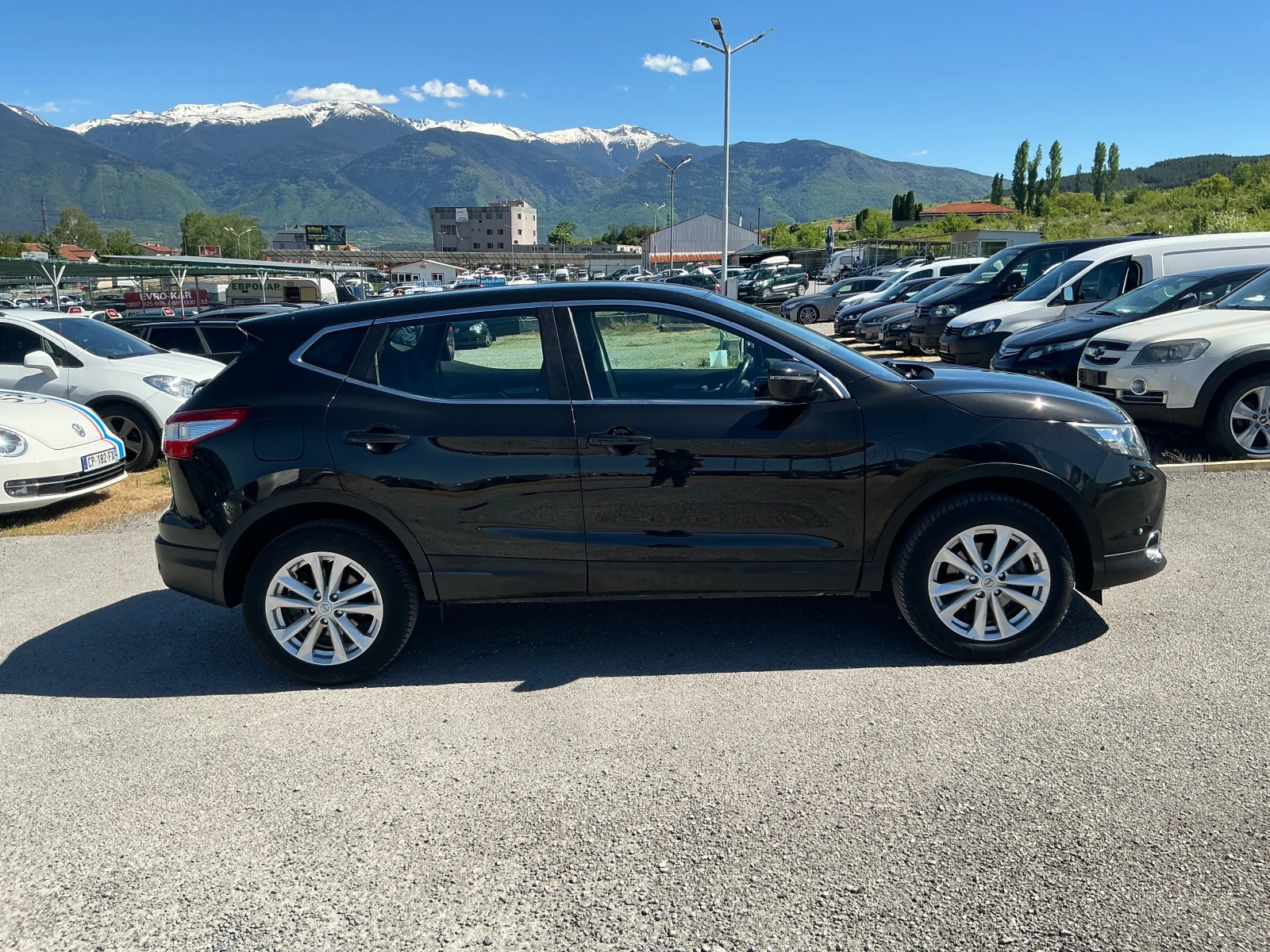 Nissan Qashqai 1.5 DCI, снимка 4 - Автомобили и джипове - 54558807