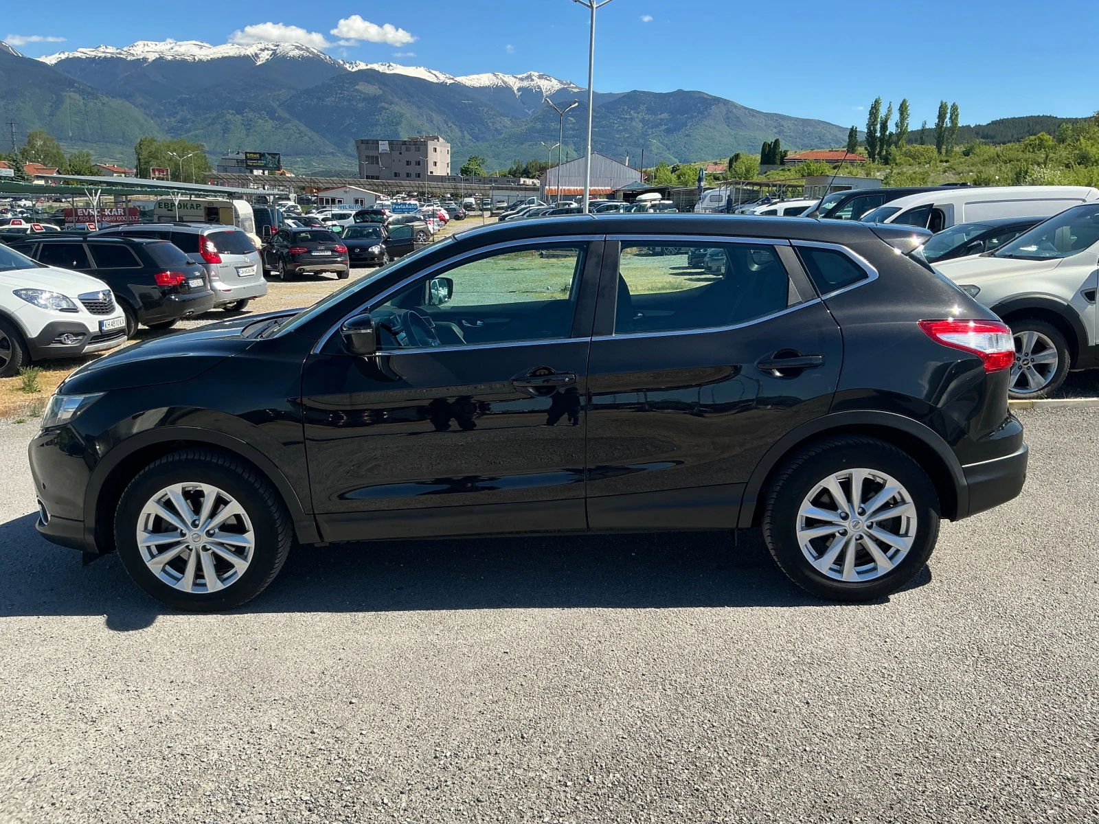 Nissan Qashqai 1.5 DCI, снимка 5 - Автомобили и джипове - 54558807