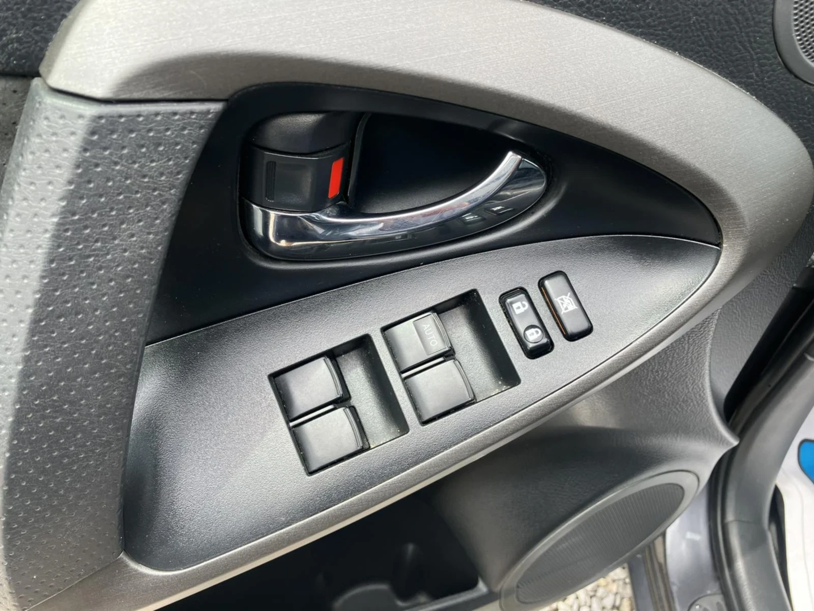 Toyota Rav4 | Mobile.bg � ����������� 12