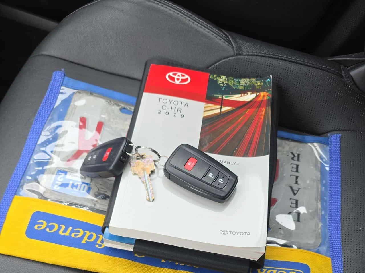 Toyota C-HR * FWD * Ltd Avail* АВТОКРЕДИТ БЕЗ ПЪРВОНАЧАЛНА* , снимка 10 - Автомобили и джипове - 54904428