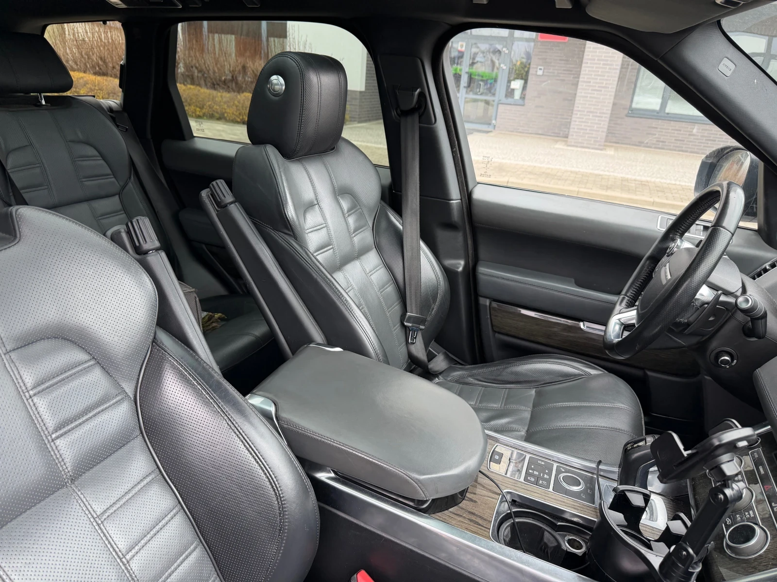Land Rover Range Rover Sport 3.0D HSE SPORT, снимка 12 - Автомобили и джипове - 54905892