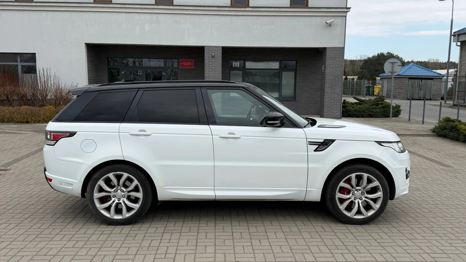 Land Rover Range Rover Sport 3.0D HSE SPORT, снимка 7 - Автомобили и джипове - 54905892