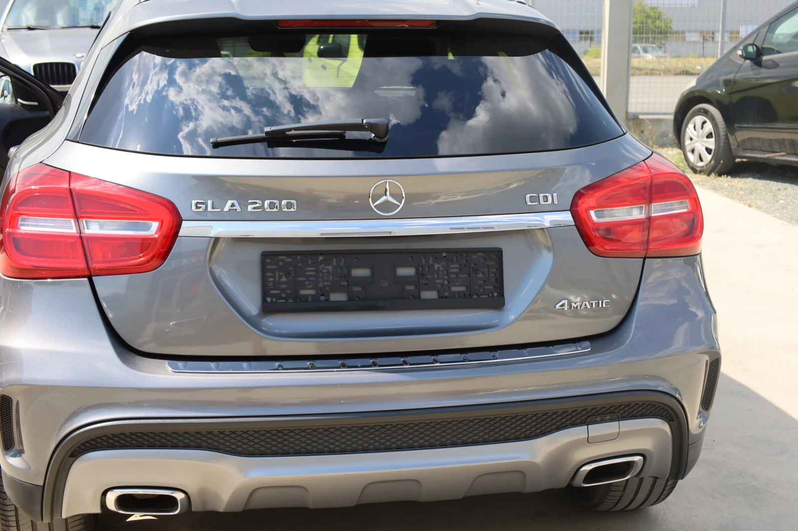 Mercedes-Benz GLA 200  4-МATIC/AMG/HARMAN-KARDON/PODGREV/LIZING, снимка 5 - Автомобили и джипове - 55576092