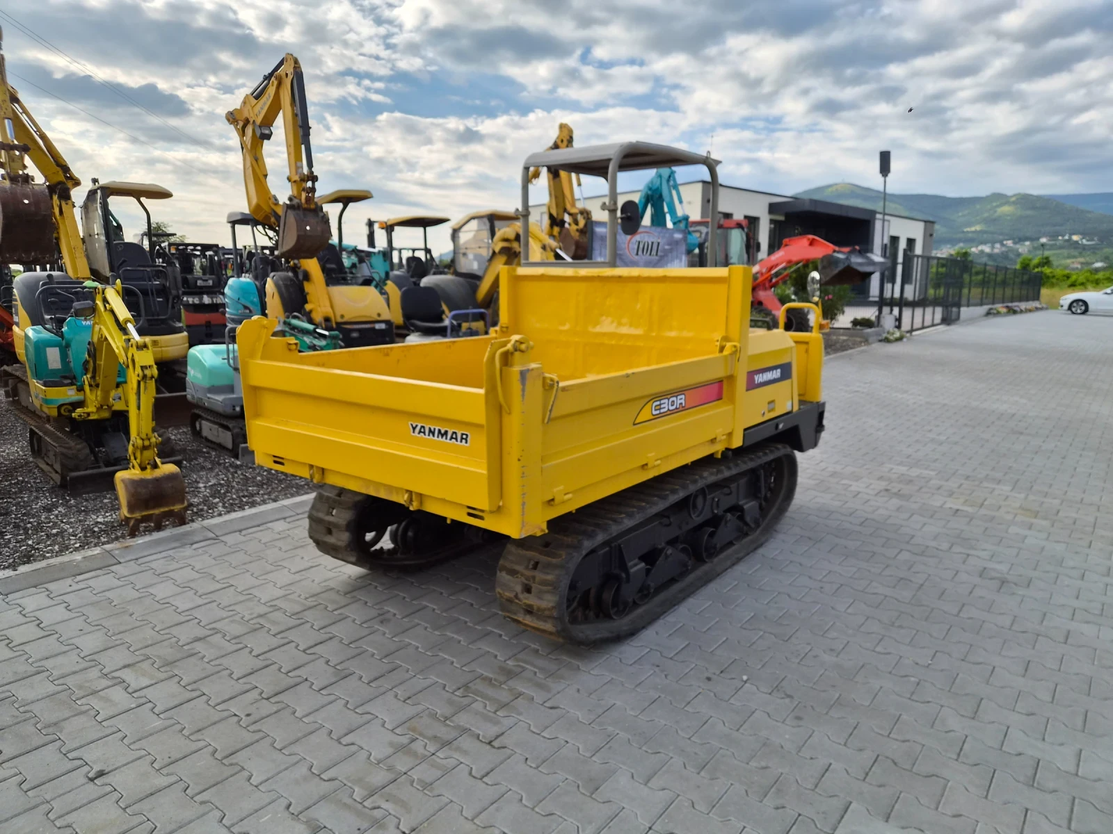 Машини за насипни материали Друга  YANMAR C30R / ДЪМПЕР / КАТО НОВ !, снимка 5 - Индустриална техника - 55002934